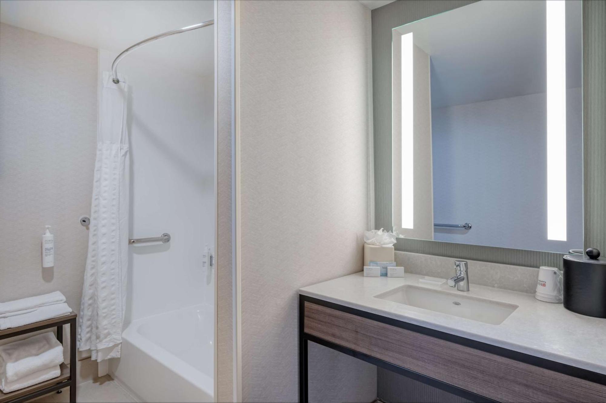 Hilton Garden Inn Clarksburg Eksteriør billede