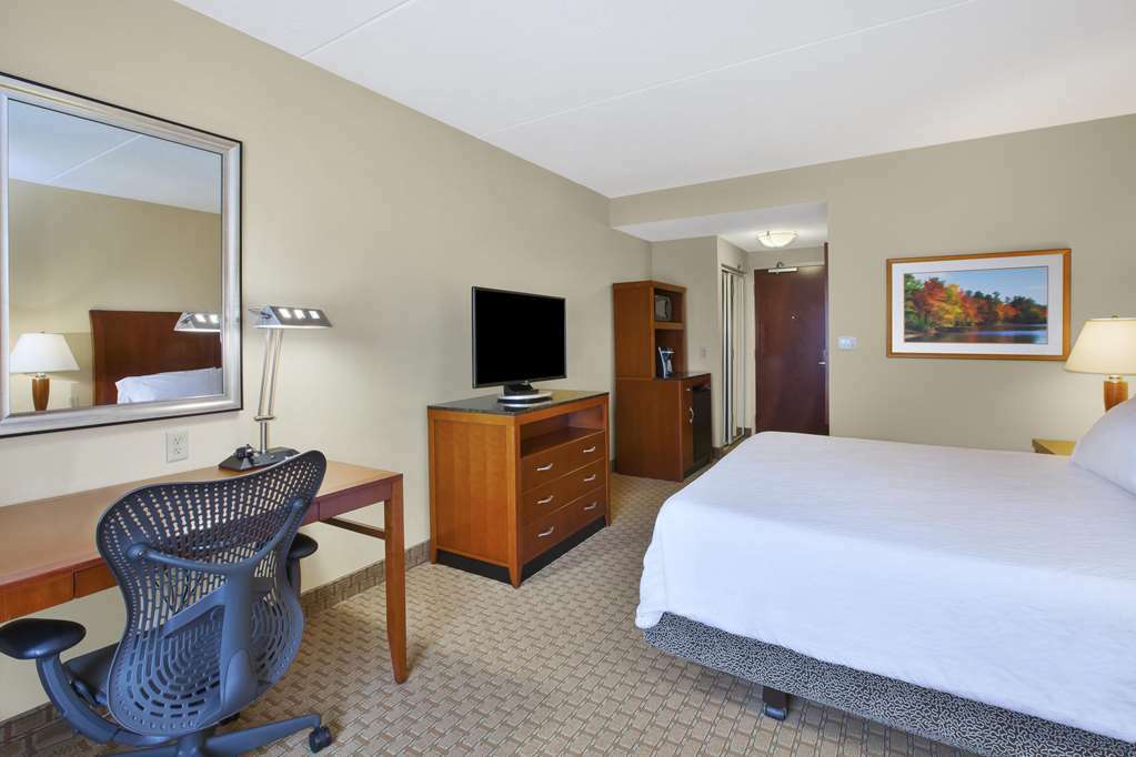 Hilton Garden Inn Clarksburg Værelse billede